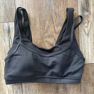 NWT  Lululemon Love to Layer Bra Ribbed Size 4 Black